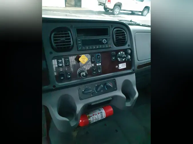 2019 FREIGHTLINER/MERCEDES M2 106