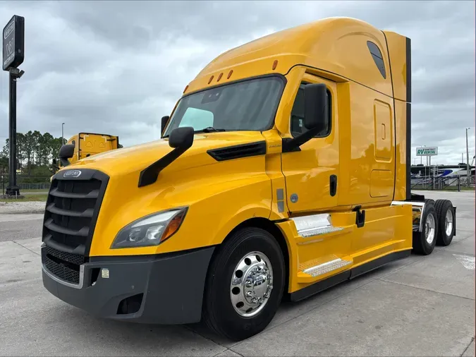 2022 Freightliner Cascadia 126432f33d8acf29b528ff2345be9988745