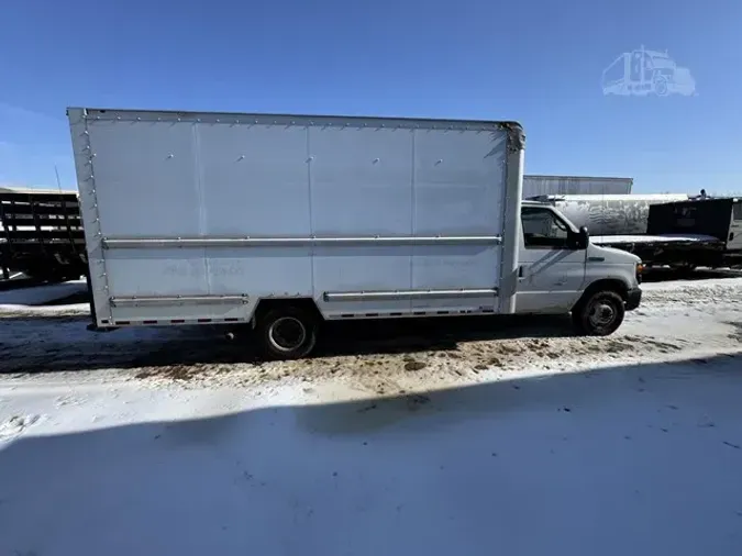 2017 FORD E350432f41bd68b24335ee0347595a323f0d