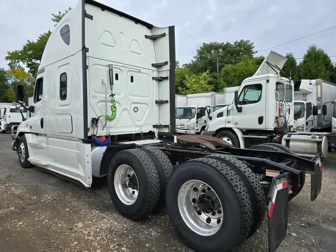 2020 FREIGHTLINER/MERCEDES CASCADIA 125