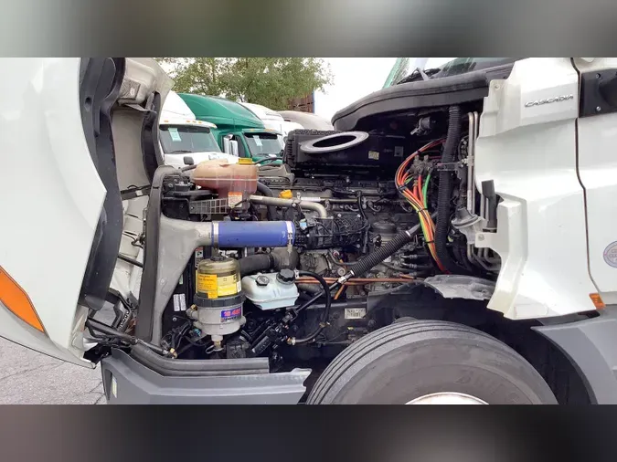 2022 Freightliner Cascadia 126