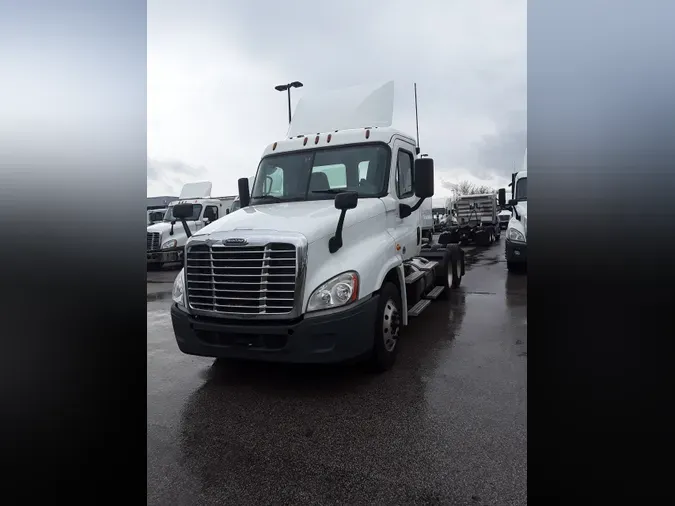 2018 FREIGHTLINER/MERCEDES CASCADIA 125