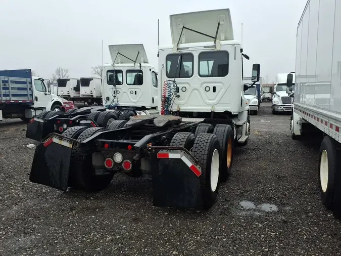 2019 FREIGHTLINER/MERCEDES CASCADIA 125433280cef3a7b9c0ae5208b18d8e3f74