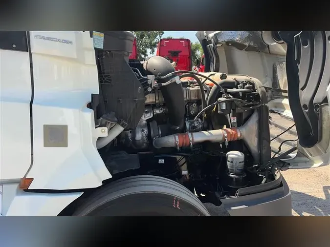 2020 FREIGHTLINER CA126