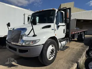2013 INTERNATIONAL DURASTAR 4300