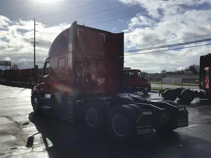 2021 FREIGHTLINER CA126