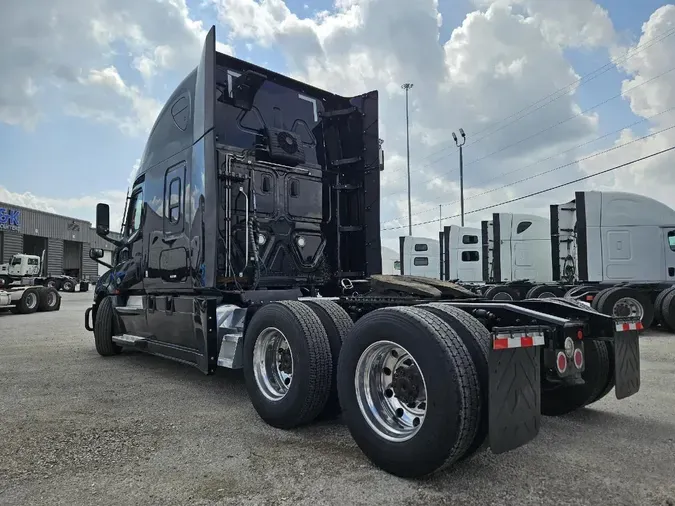 2021 FREIGHTLINER CASCADIA