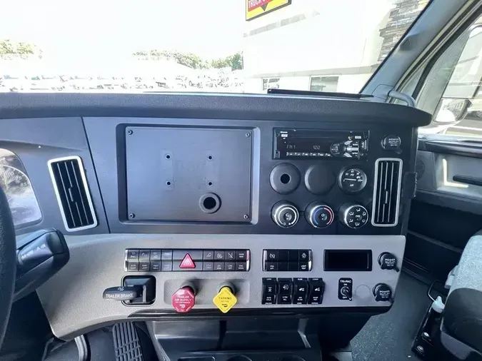 2020 Freightliner Cascadia