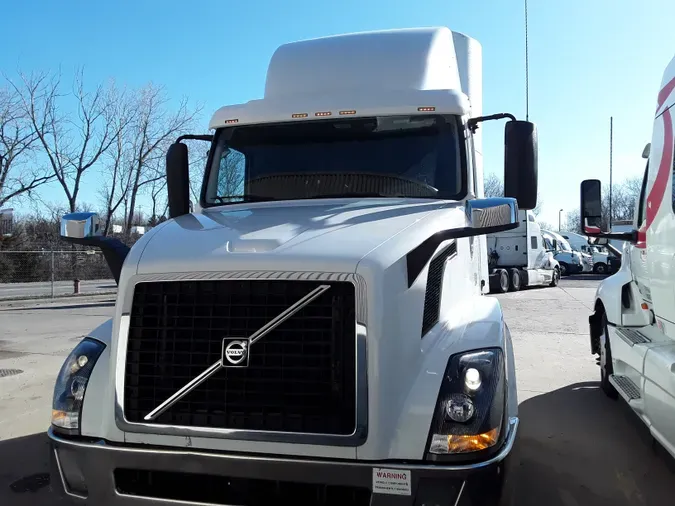 2016 VOLVO VNL42-430