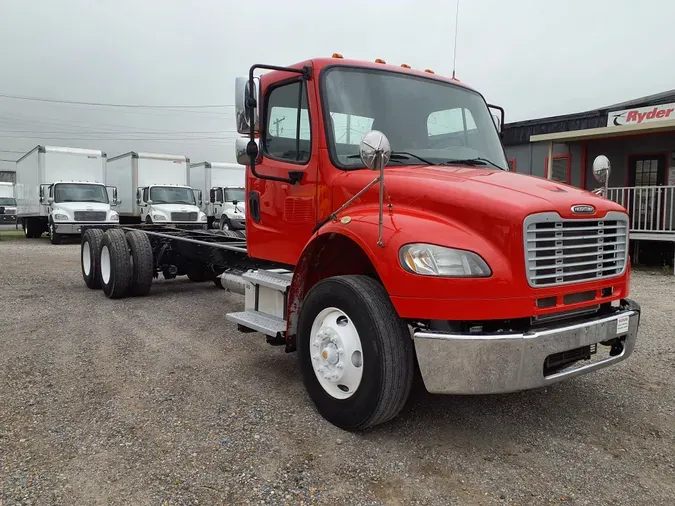 2016 FREIGHTLINER/MERCEDES M2 106