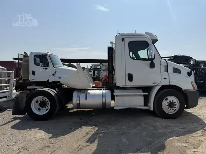 2011 FREIGHTLINER CASCADIA 12543443d7047d67fa366abc6e204fe0b32
