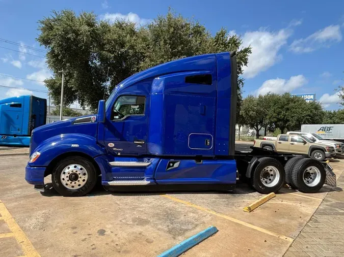 2022 Kenworth T680