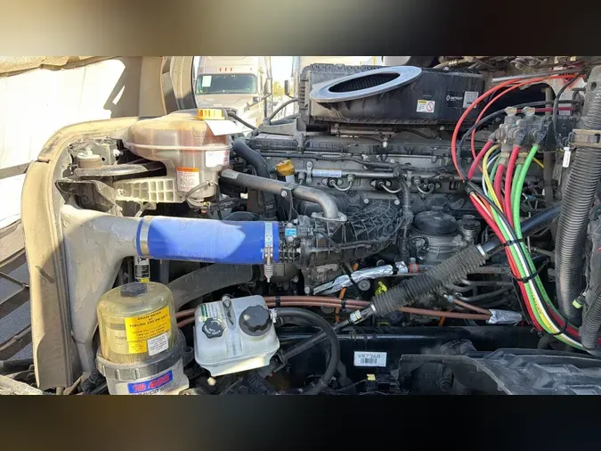 2025 Freightliner Cascadia 126