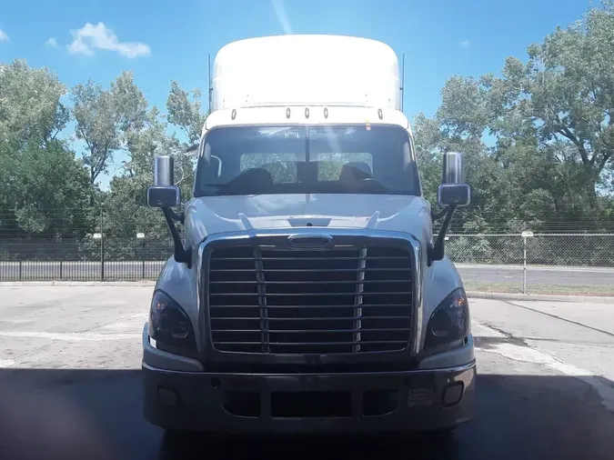 2017 FREIGHTLINER CASCADIA 113