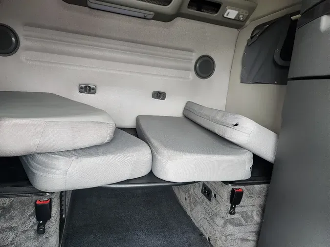 2024 VOLVO VNL64T860434f2b325308f34a0427a88258631d0f