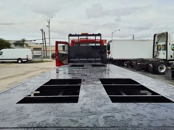 2020 FREIGHTLINER/MERCEDES M2 106