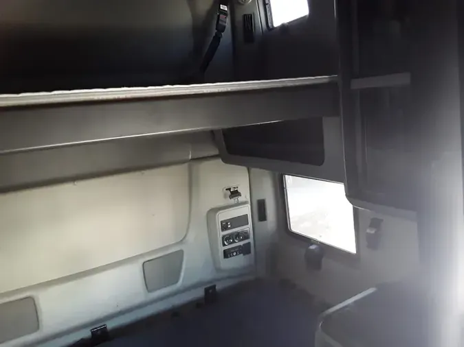 2019 NAVISTAR INTERNATIONAL LT625 SLPR CAB