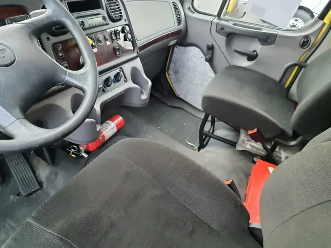 2016 FREIGHTLINER/MERCEDES M2 1064352684297a9bfe543dada1643bde32e