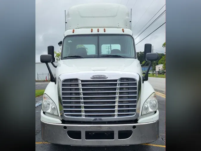 2017 FREIGHTLINER/MERCEDES CASCADIA 125