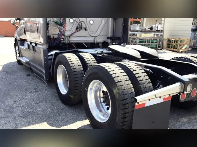 2023 Freightliner Cascadia