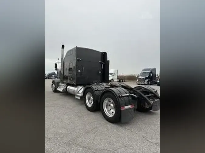 2021 KENWORTH W900