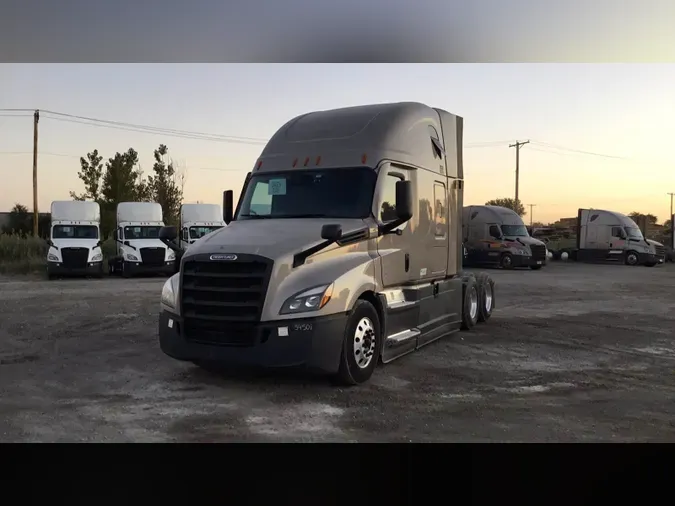 2023 Freightliner Cascadia 126