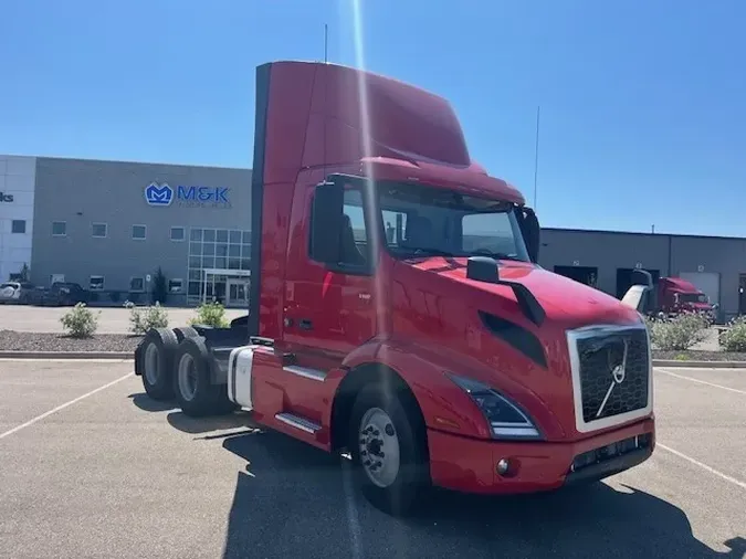 2022 VOLVO VNR64T3004353fa2f1d5c08f6194654a611ca5843