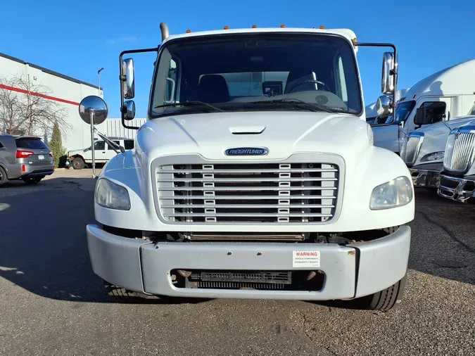 2017 FREIGHTLINER/MERCEDES M2 106