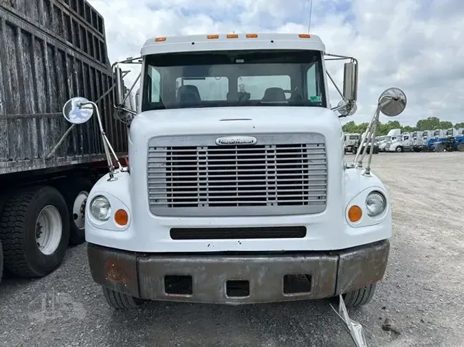 2003 FREIGHTLINER FLC112