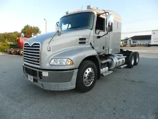 2015 Mack CXU613