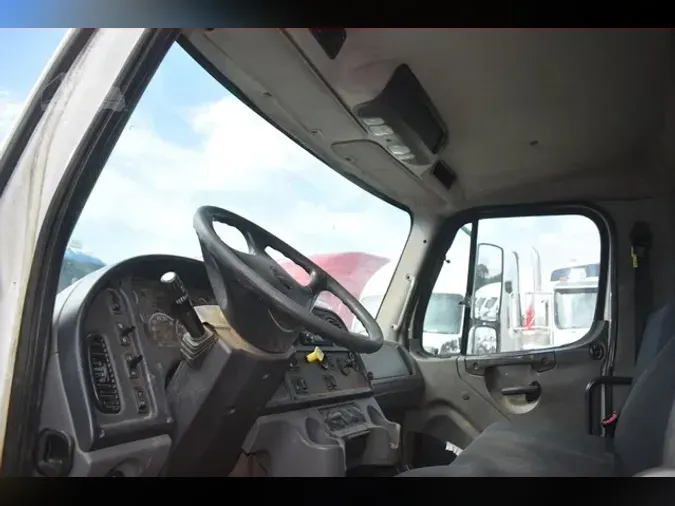 2017 FREIGHTLINER BUSINESS CLASS M2 106