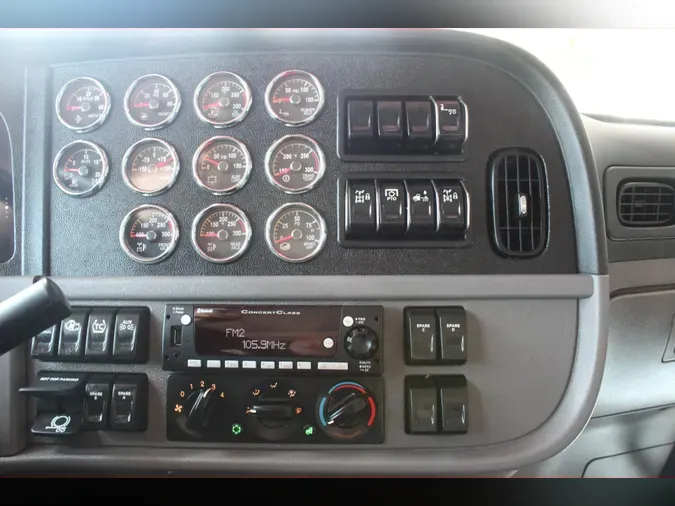 2024 Peterbilt 389