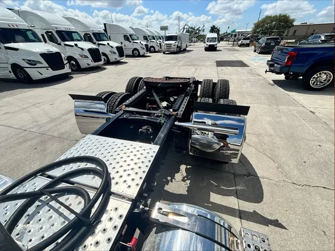 2024 Freightliner Cascadia 126