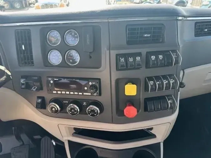 2022 Peterbilt 567