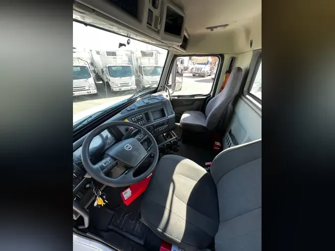 2018 VOLVO VNL64T-30043652989e7591d09f0b11d3d56a746b2