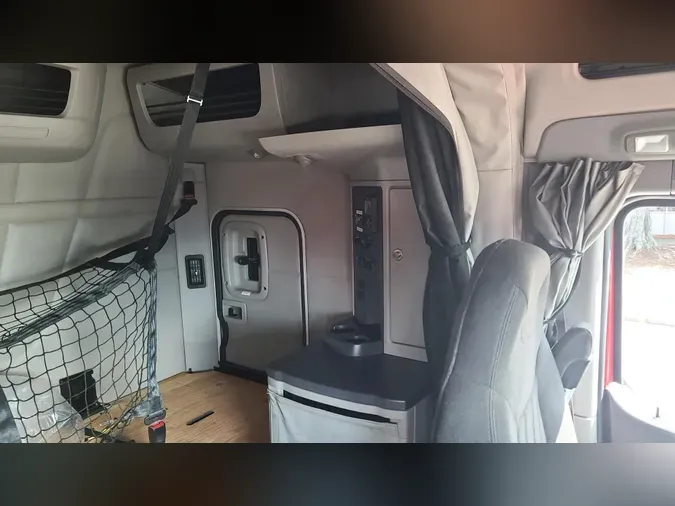 2022 Peterbilt 5794369a33463bbbc0b86d1465a28deb349