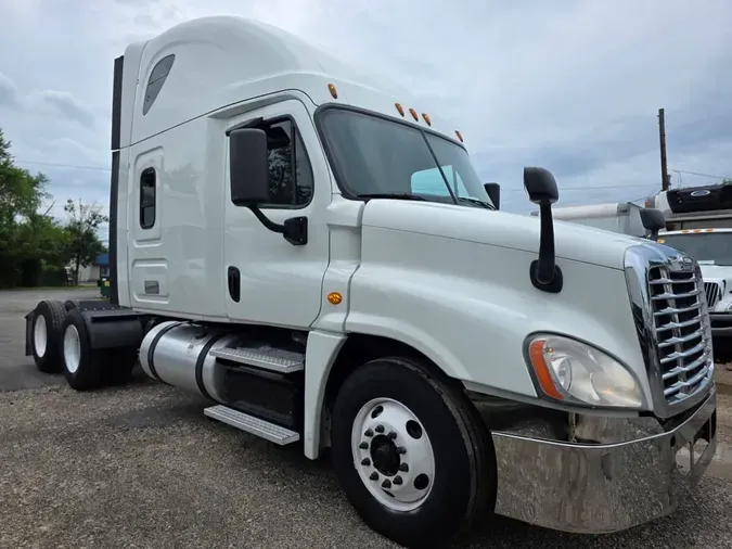 2018 FREIGHTLINER CASCADIA 125
