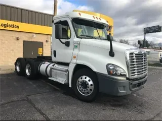 2015 Freightliner CASCADIA 125
