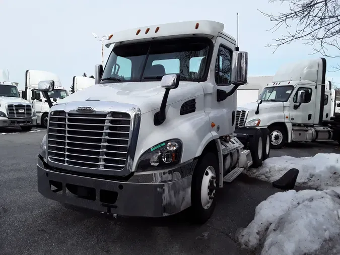 2018 FREIGHTLINER/MERCEDES CASCADIA 113