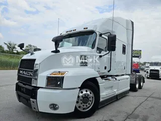 2020 MACK ANTHEM AN64T