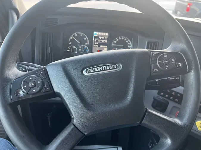 2020 Freightliner Cascadia 126