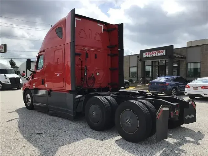 2021 FREIGHTLINER CA126