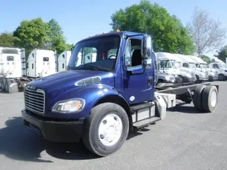 2014 Freightliner M2 106
