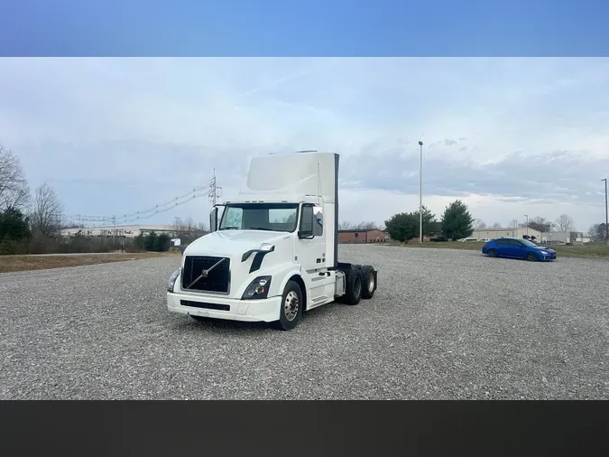 2018 Volvo VNL300