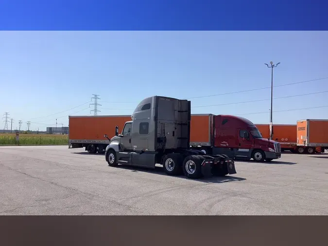 2022 International LT437a6004b8e8586a84b5274992263b6e