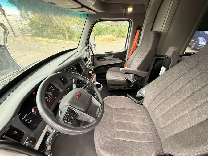 2022 Peterbilt 579437a9997f8baf7d6c93afa8ca7f9f35e