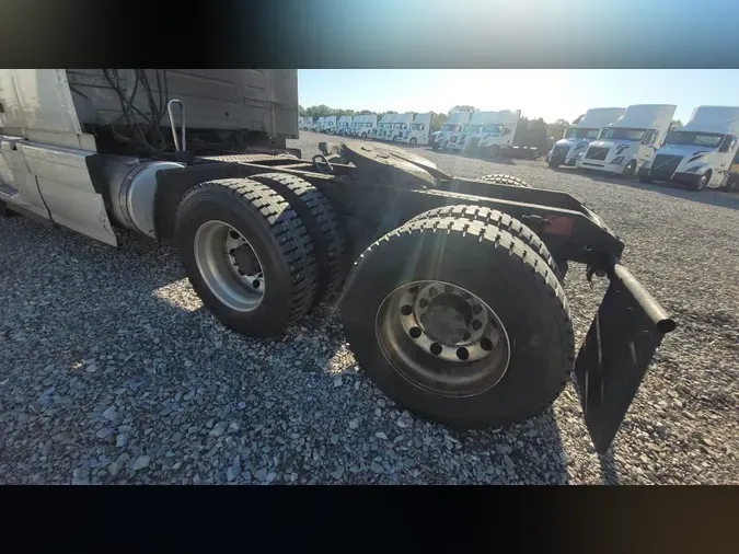 2019 Volvo VNL 740