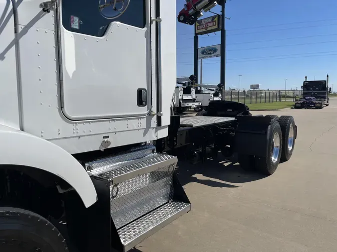 2020 Kenworth T800