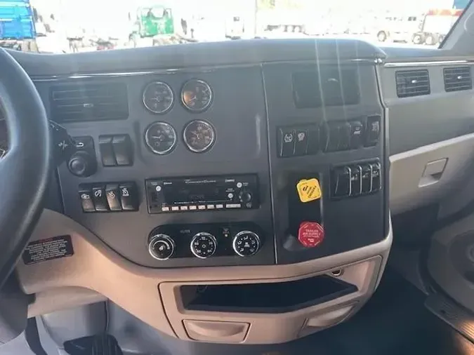 2022 Peterbilt 579