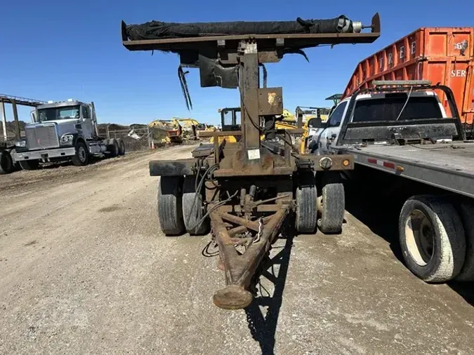 2009 GALBREATH AP3A ROLL OFF TRAILER